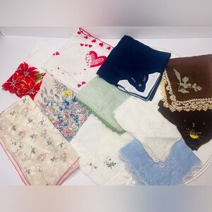 Vintage Handkerchiefs Lot Of 11 Embroidery Lace Bridal Seasonal Flowers